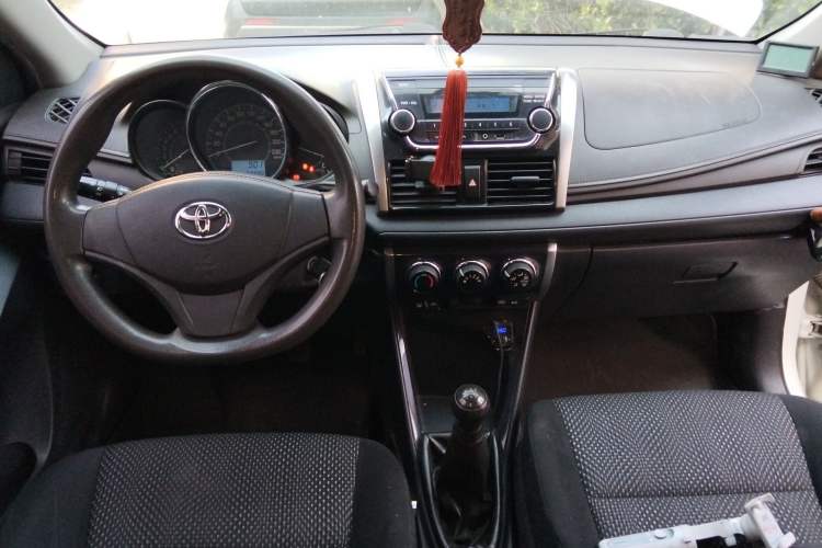 Used Toyota Vios 2014 1.3L Manual Value Edition Center Console