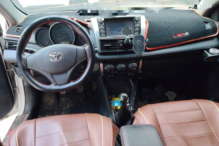Used Toyota Vios 2014 1.3L Manual Value Edition Center Console