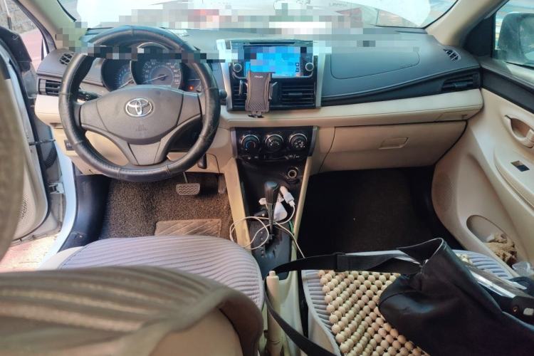 Used Toyota Vios 2014 1.5L Automatic ZhiZhen Edition Center Console