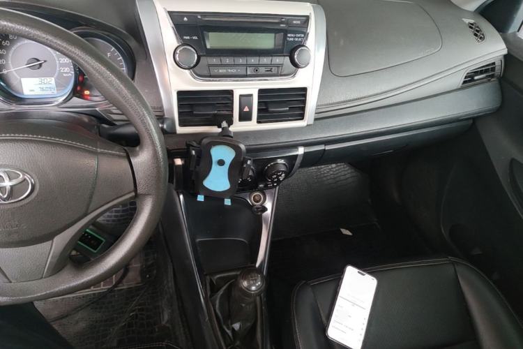 Used Toyota Vios 2014 1.3L Manual Value Edition Center Console
