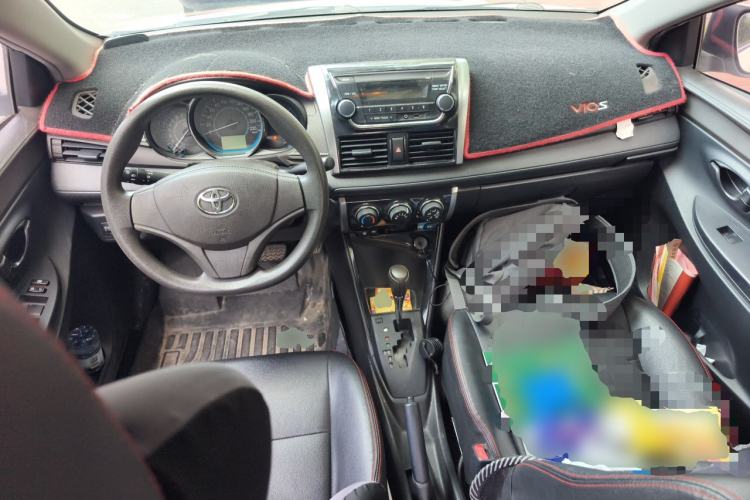 Used Toyota Vios 2014 1.5L Automatic ZhiZhen Edition Center Console