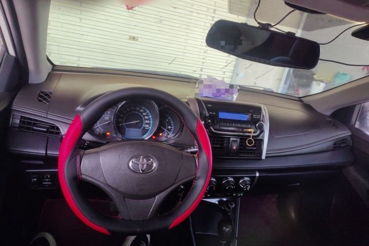 Used Toyota Vios 2014 1.5L Automatic ZhiZhen Edition Center Console