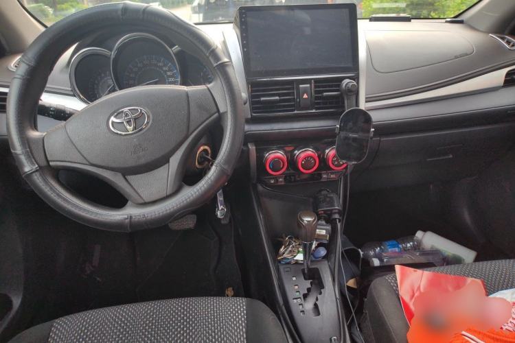 Used Toyota Vios 2014 1.5L Automatic ZhiZhen Edition Center Console