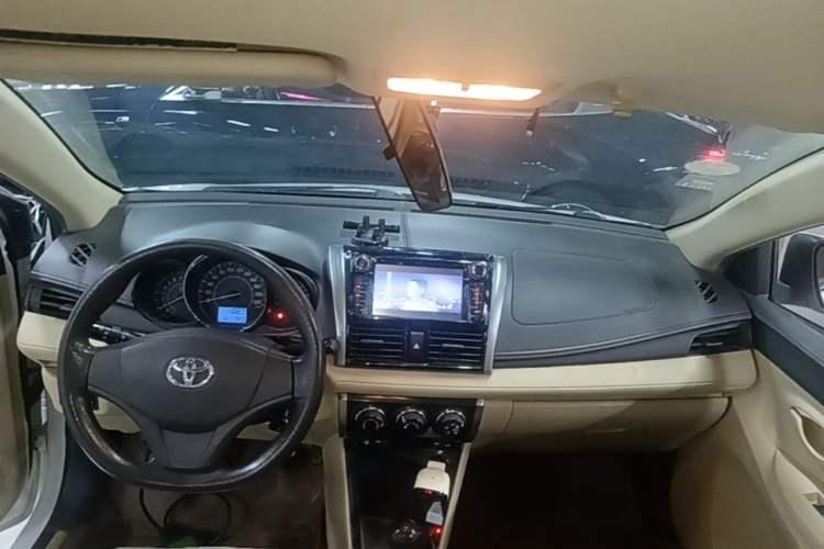 Used Toyota Vios 2014 1.3L Manual Xiang Edition Center Console