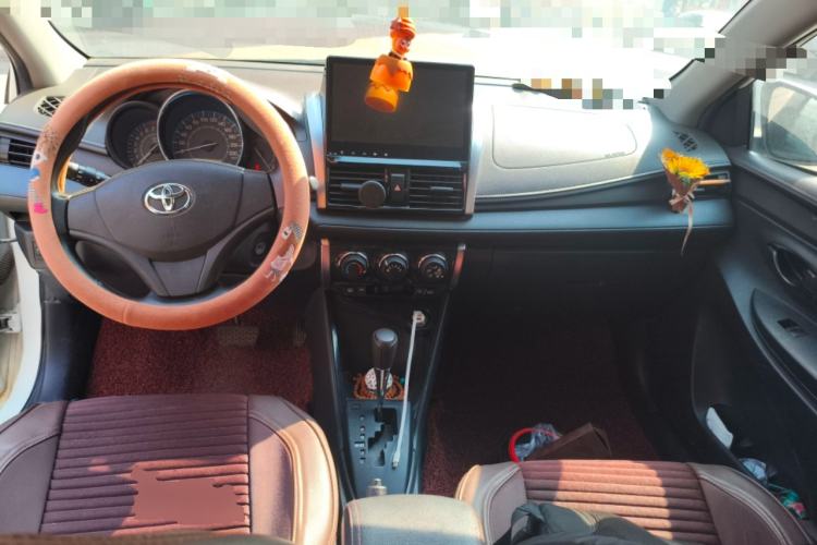 Used Toyota Vios 2014 1.5L Automatic ZhiZhen Edition Center Console