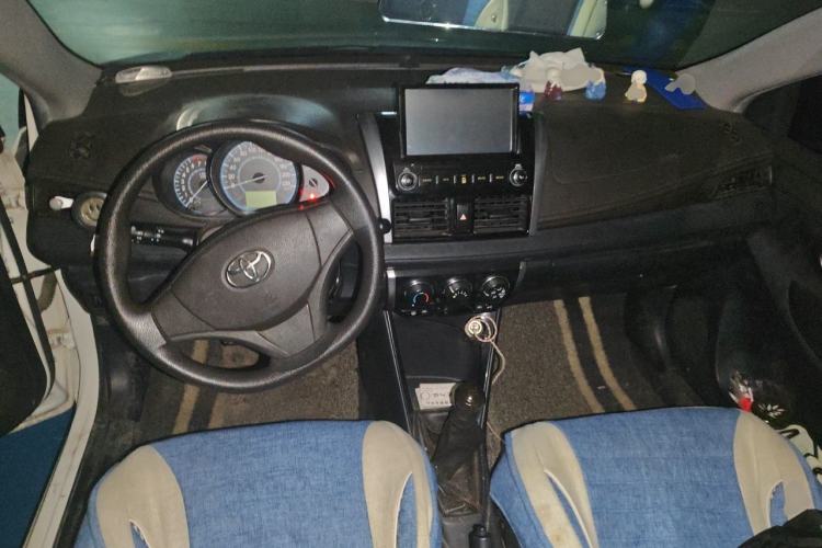 Used Toyota Vios 2014 1.3L Manual Value Edition Center Console