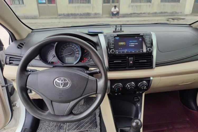 Used Toyota Vios 2014 1.3L Manual Xiang Edition Center Console