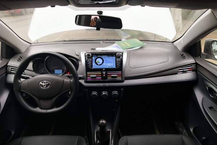 Used Toyota Vios 2014 1.3L Manual Xiang Edition Center Console