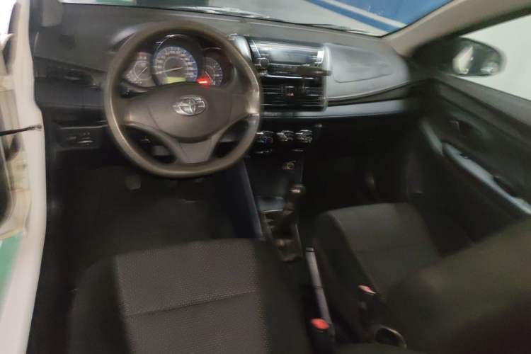 Used Toyota Vios 2014 1.3L Manual Xiang Edition Center Console