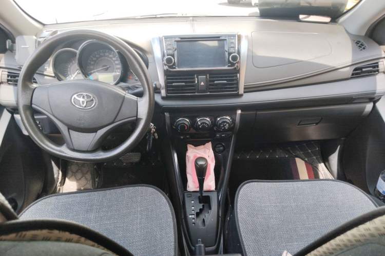 Used Toyota Vios 2014 1.5L Automatic ZhiZhen Edition Center Console