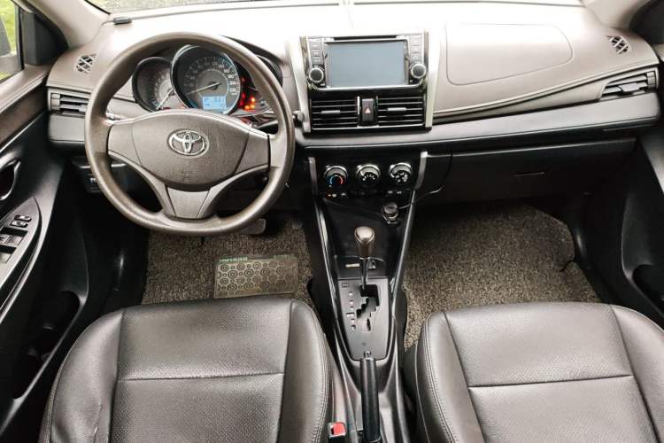 Used Toyota Vios 2014 1.5L Automatic ZhiZhen Edition Center Console