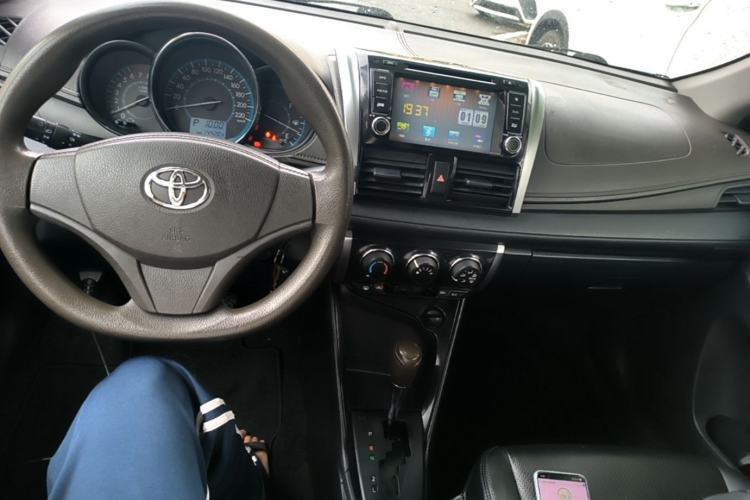 Used Toyota Vios 2014 1.5L Automatic ZhiZhen Edition Center Console