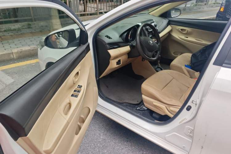 Used Toyota Vios 2014 1.5L Automatic ZhiZhen Edition Driver Seat