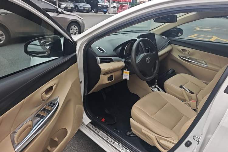 Used Toyota Vios 2014 1.5L Automatic ZhiZhen Edition Driver Seat