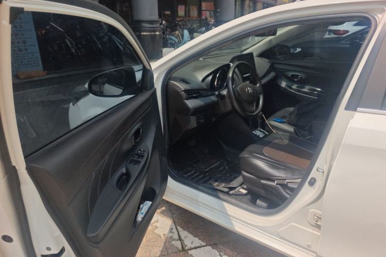 Used Toyota Vios 2014 1.3L Automatic Standard Edition Driver Seat