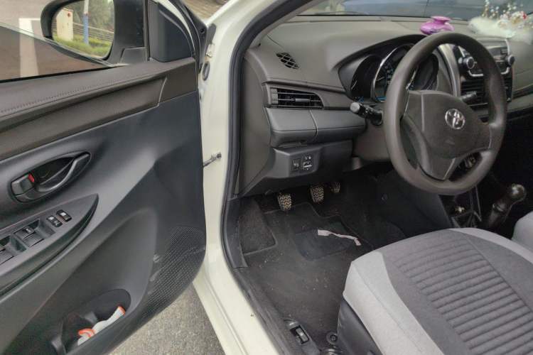 Used Toyota Vios 2014 1.3L Manual Xiang Edition Driver Seat