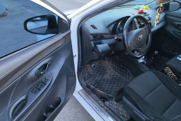 Used Toyota Vios 2014 1.5L Manual ZhiZhen Edition Driver Seat