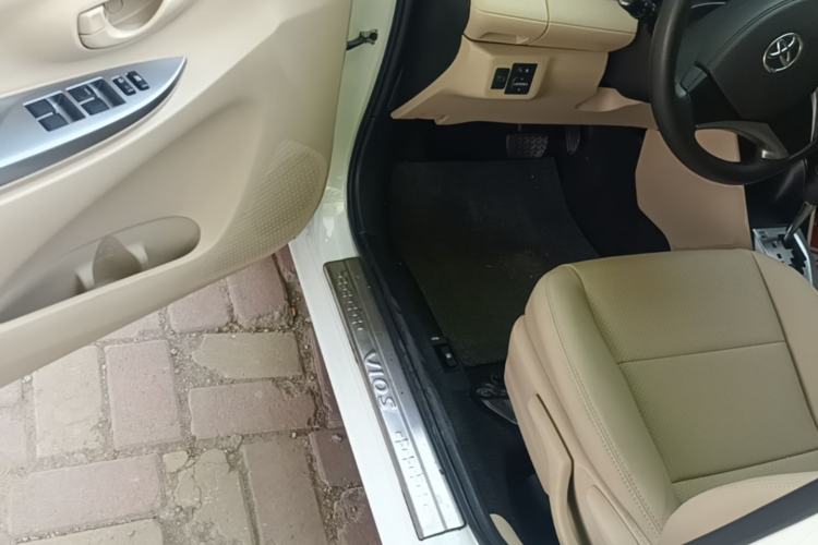 Used Toyota Vios 2014 1.5L Automatic ZhiShang Edition Driver Seat