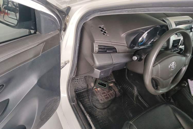 Used Toyota Vios 2014 1.3L Manual Value Edition Driver Seat