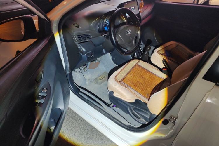 Used Toyota Vios 2014 1.5L Manual ZhiShang Edition Driver Seat