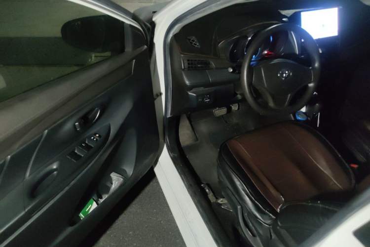 Used Toyota Vios 2014 1.3L Automatic Standard Edition Driver Seat