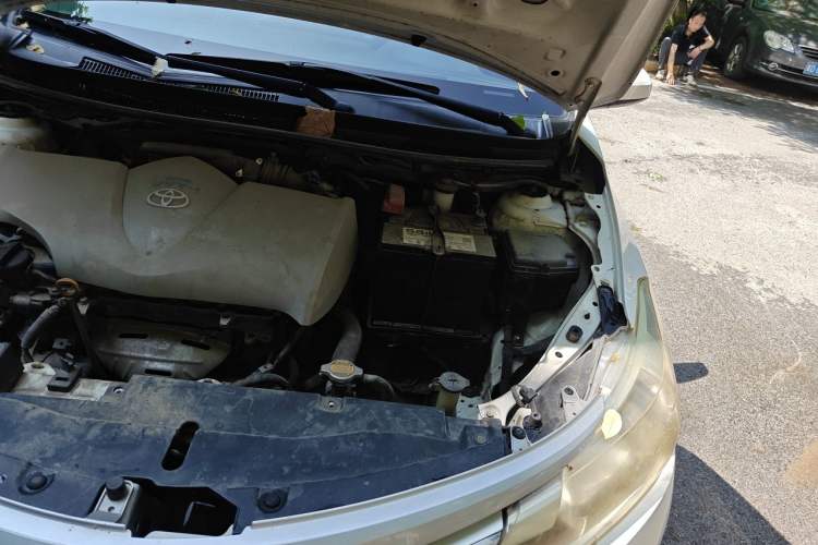 Used Toyota Vios 2014 1.3L Manual Xiang Edition Engine Bay Left