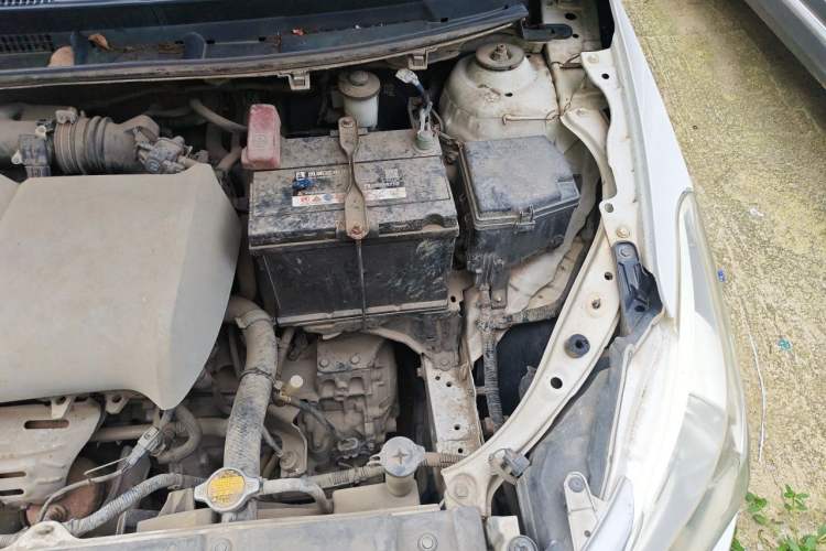Used Toyota Vios 2014 1.3L Automatic Standard Edition Engine Bay Left