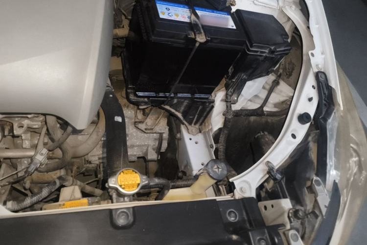 Used Toyota Vios 2014 1.5L Manual ZhiZhen Edition Engine Bay Left