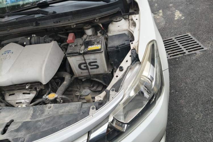Used Toyota Vios 2014 1.3L Manual Xiang Edition Engine Bay Left