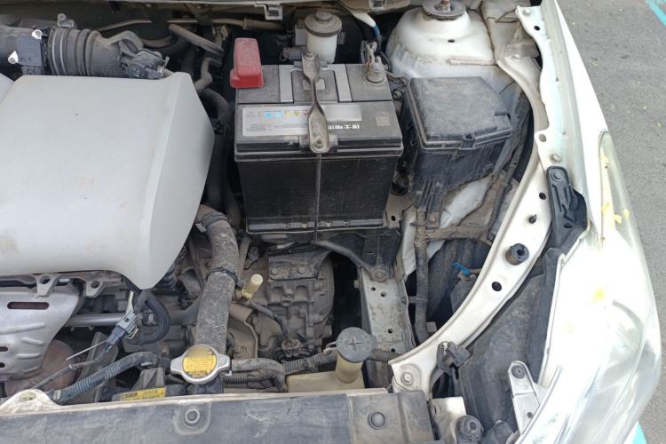 Used Toyota Vios 2014 1.5L Automatic ZhiZhen Edition Engine Bay Left