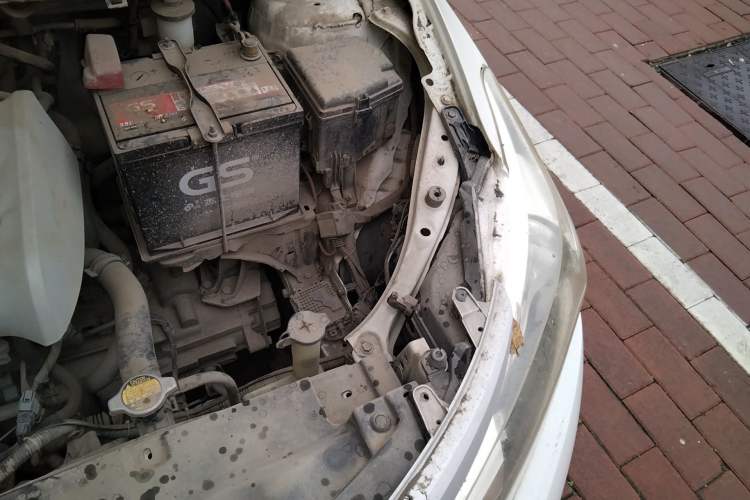 Used Toyota Vios 2014 1.3L Manual Xiang Edition Engine Bay Left