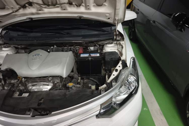 Used Toyota Vios 2014 1.3L Automatic Standard Edition Engine Bay Left
