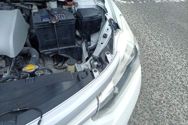Used Toyota Vios 2014 1.3L Manual Xiang Edition Engine Bay Left