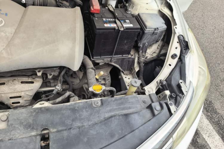 Used Toyota Vios 2014 1.5L Automatic ZhiZhen Edition Engine Bay Left