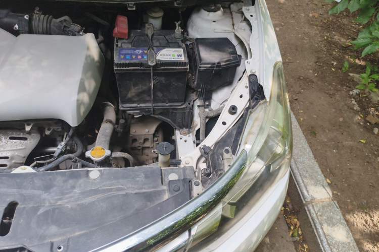 Used Toyota Vios 2014 1.5L Automatic ZhiZhen Edition Engine Bay Left