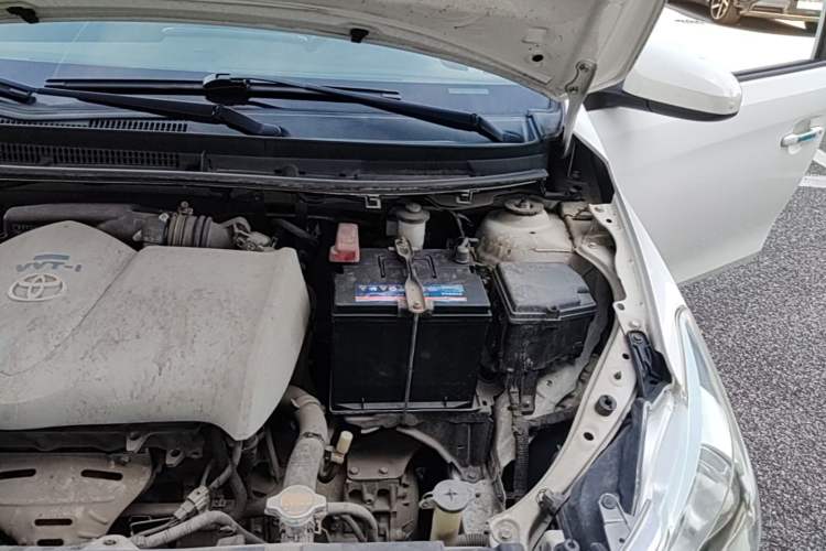 Used Toyota Vios 2014 1.5L Automatic ZhiZhen Edition Engine Bay Left