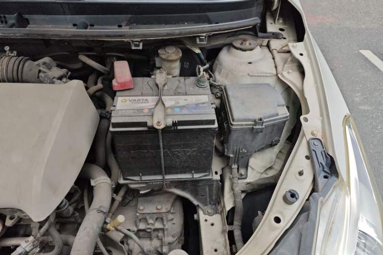 Used Toyota Vios 2014 1.5L Automatic ZhiZhen Edition Engine Bay Left