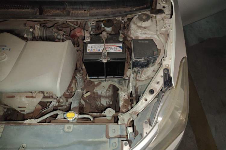 Used Toyota Vios 2014 1.3L Automatic Standard Edition Engine Bay Left
