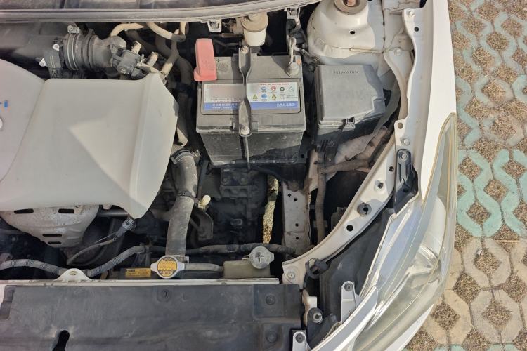 Used Toyota Vios 2014 1.3L Automatic Standard Edition Engine Bay Left