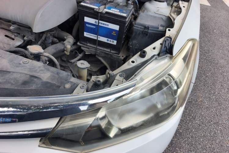 Used Toyota Vios 2014 1.5L Automatic ZhiZhen Edition Engine Bay Left