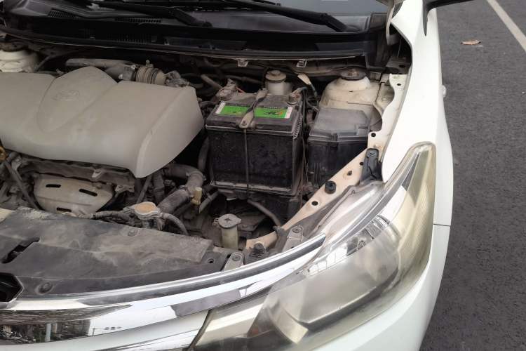 Used Toyota Vios 2014 1.5L Automatic ZhiShang Edition Engine Bay Left