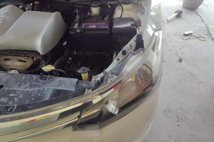 Used Toyota Vios 2014 1.5L Automatic ZhiZhen Edition Engine Bay Left