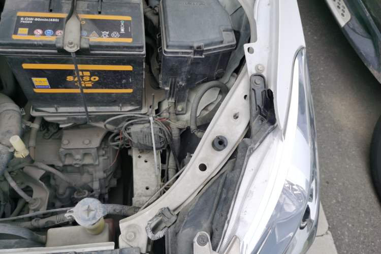 Used Toyota Vios 2014 1.5L Automatic ZhiZhen Edition Engine Bay Left