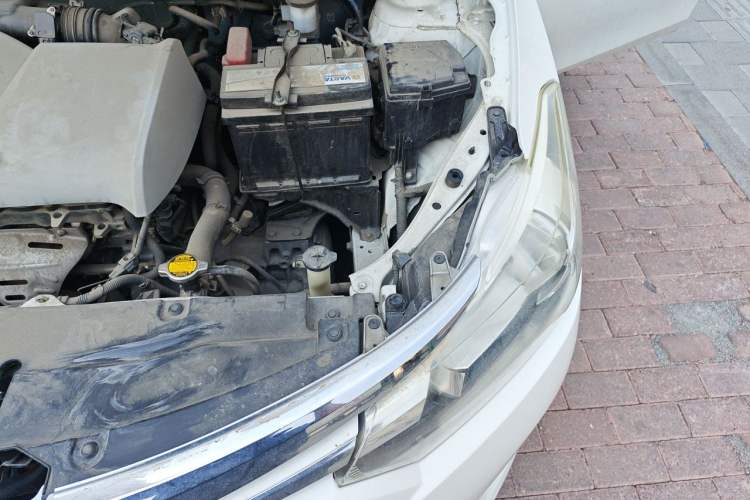 Used Toyota Vios 2014 1.5L Automatic ZhiZhen Edition Engine Bay Left