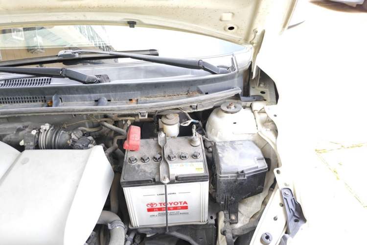 Used Toyota Vios 2014 1.3L Automatic Standard Edition Engine Bay Left