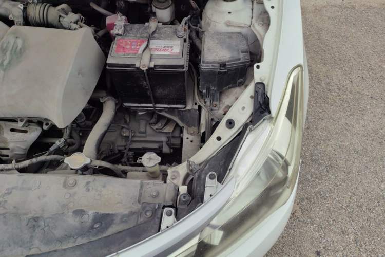 Used Toyota Vios 2014 1.3L Manual Xiang Edition Engine Bay Left