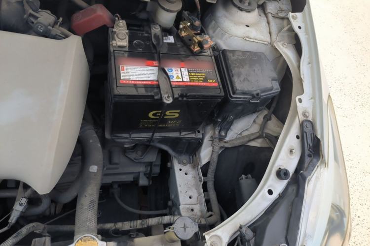 Used Toyota Vios 2014 1.3L Manual Value Edition Engine Bay Left
