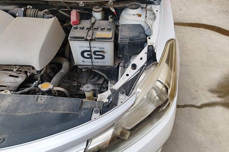 Used Toyota Vios 2014 1.3L Manual Xiang Edition Engine Bay Left