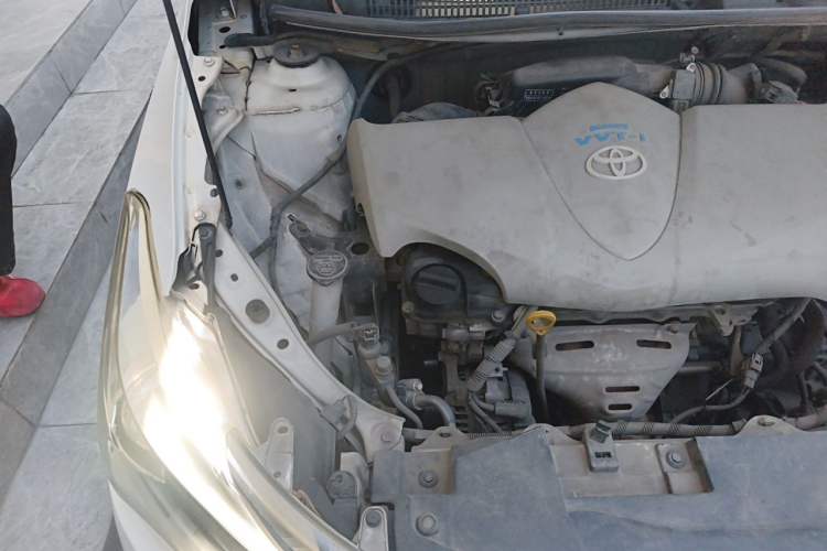 Used Toyota Vios 2014 1.5L Automatic ZhiZhen Edition Engine Bay Right