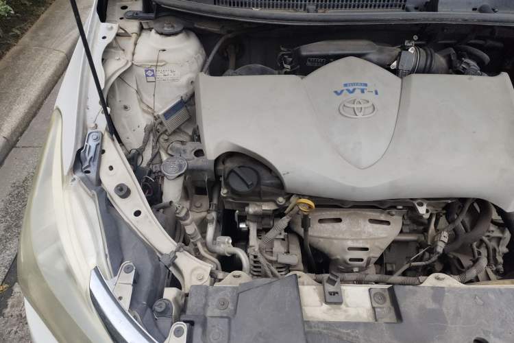 Used Toyota Vios 2014 1.5L Automatic ZhiZhen Edition Engine Bay Right